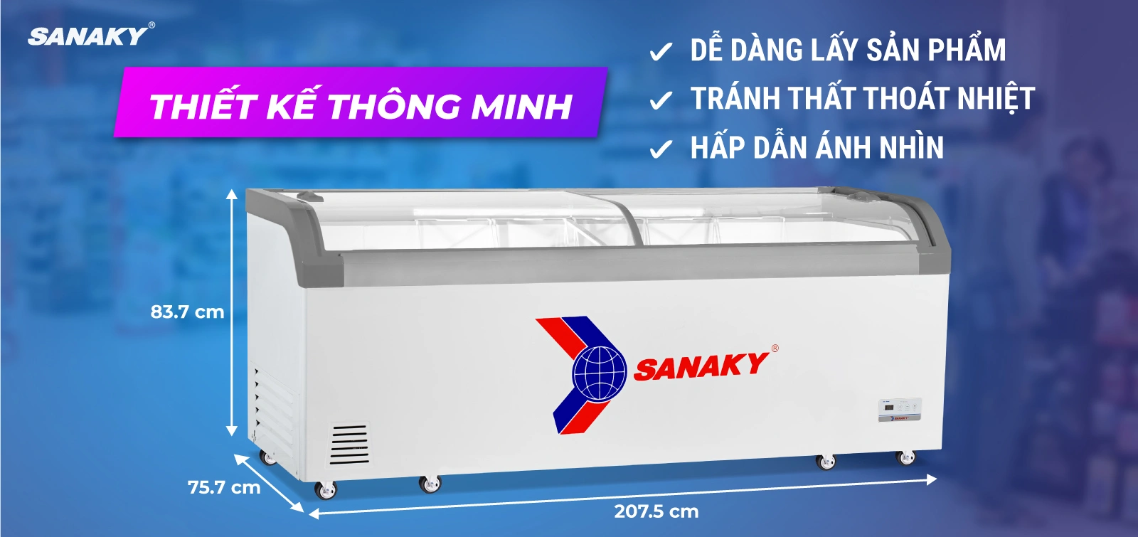 Mặt kính cong giúp trưng bày tối ưu Tủ đông kính cong 750 lít Sanaky VH-1008KA với mặt kính cong giúp trưng bày tối ưu