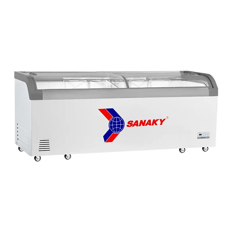 Tủ đông kính cong 750 lít Sanaky VH-1008KA với mặt kính cong và cánh lùa